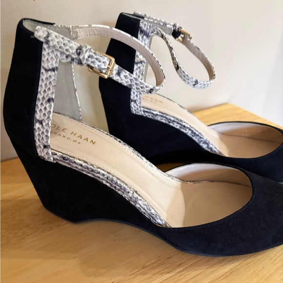 Cole Haan Black Wedges with Snakeskin Strap - Picture 3 of 12